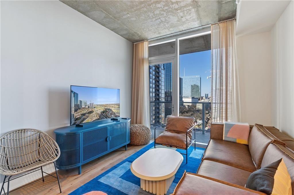 48 East Avenue Austin TX 78701