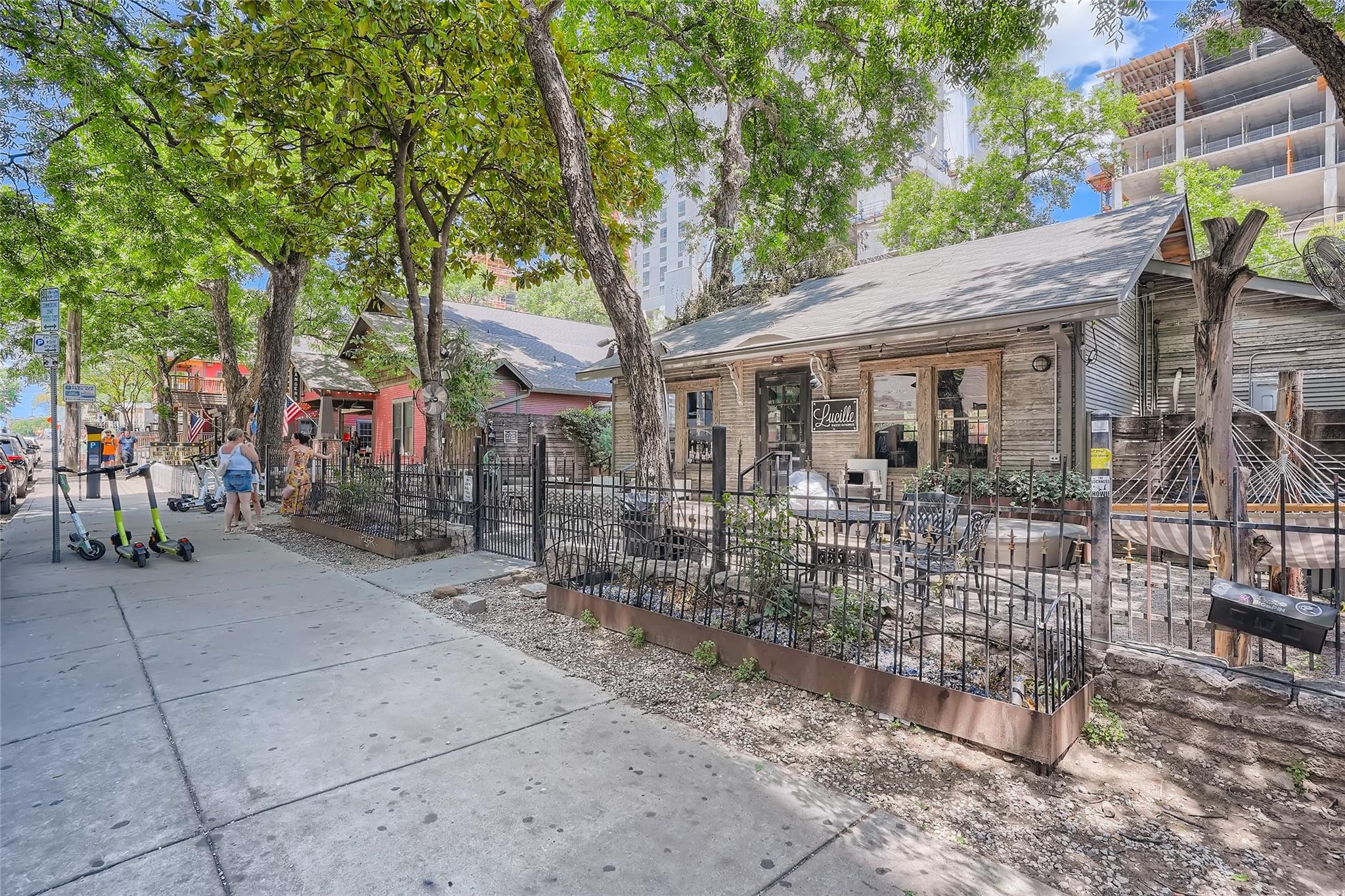 48 East Avenue Austin TX 78701