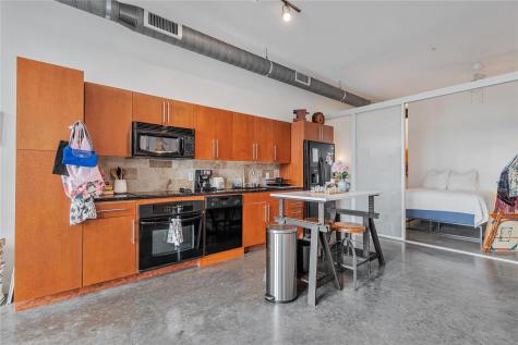 2124 E 6th Street Austin TX 78702