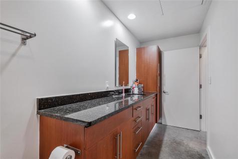 2124 E 6th Street Austin TX 78702