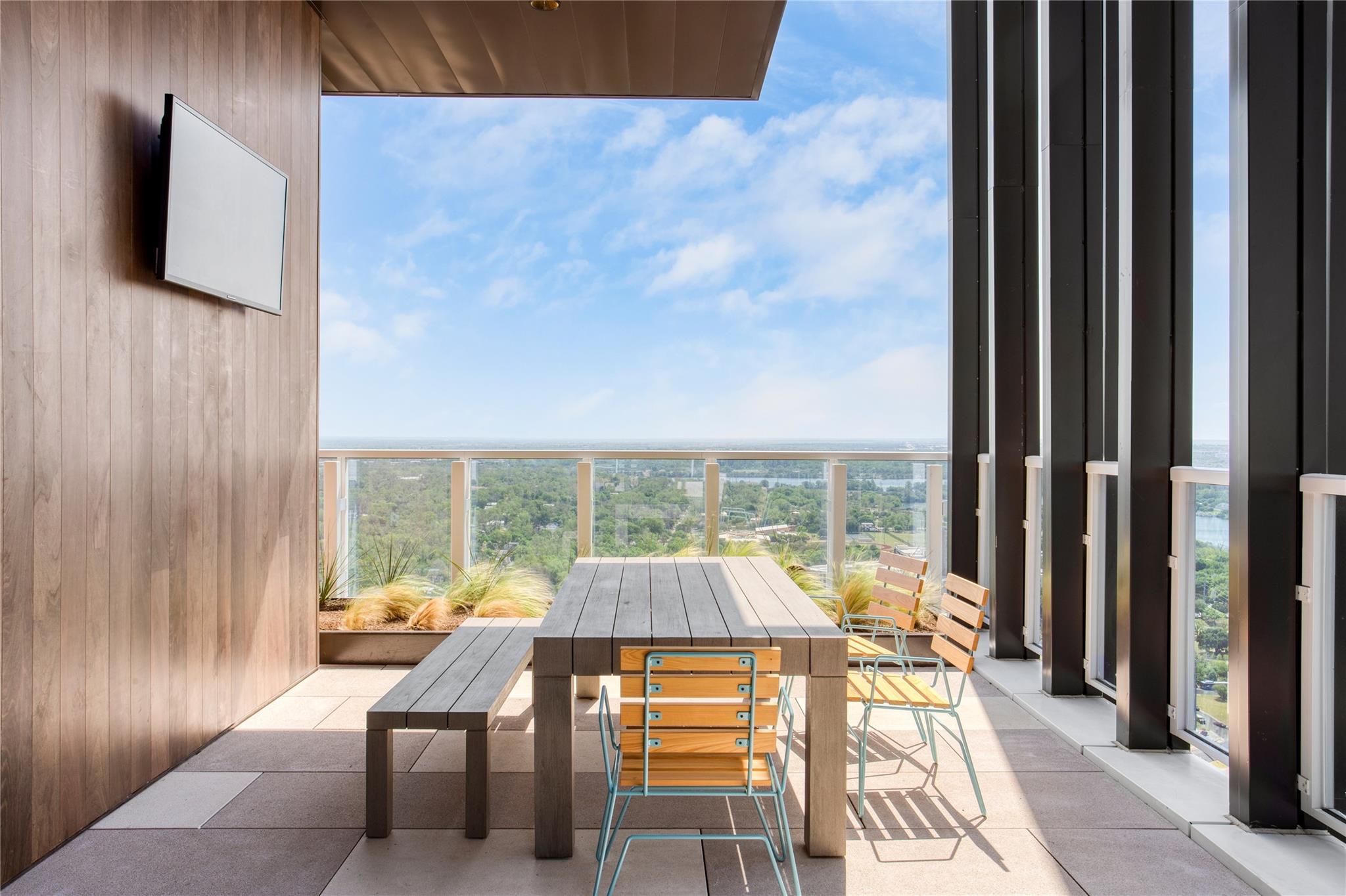 48 East Avenue Austin TX 78701