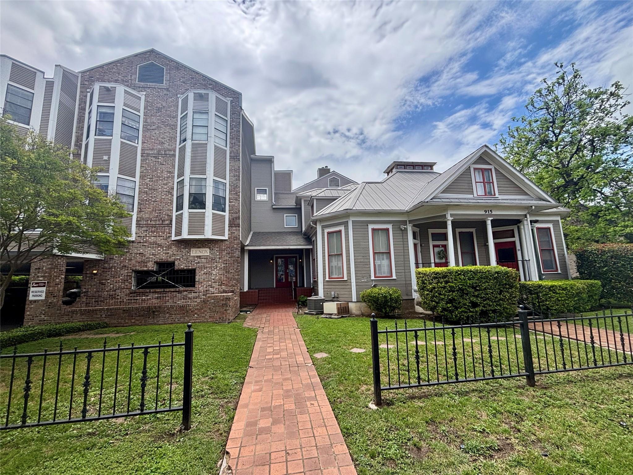 915 W 23rd Street Austin TX 78705