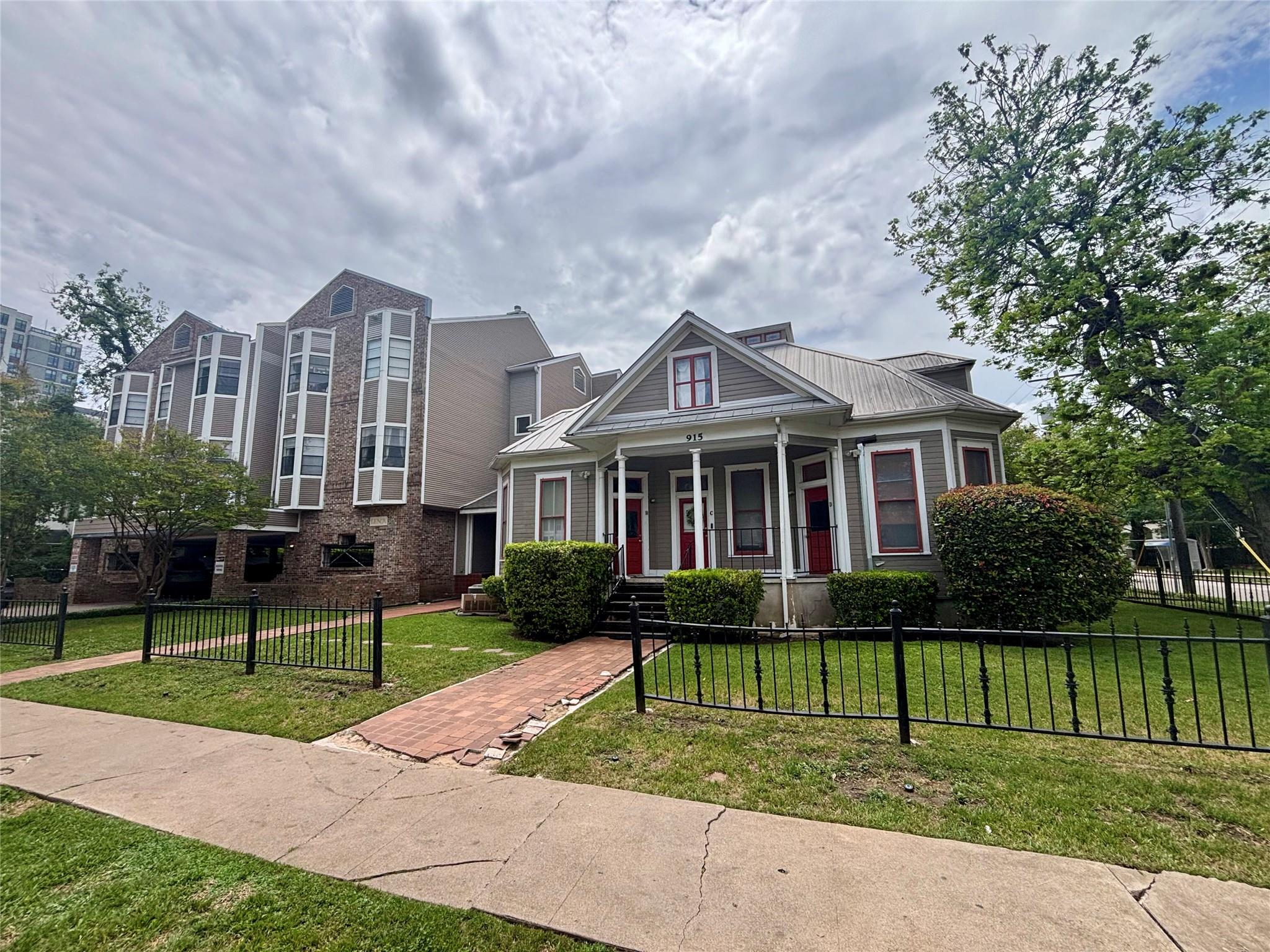 915 W 23rd Street Austin TX 78705