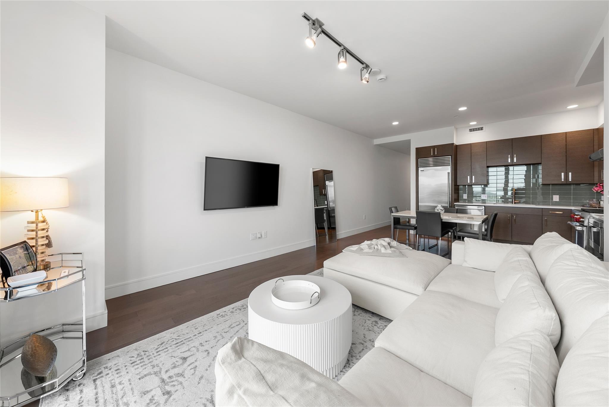 222 West Avenue Austin TX 78701