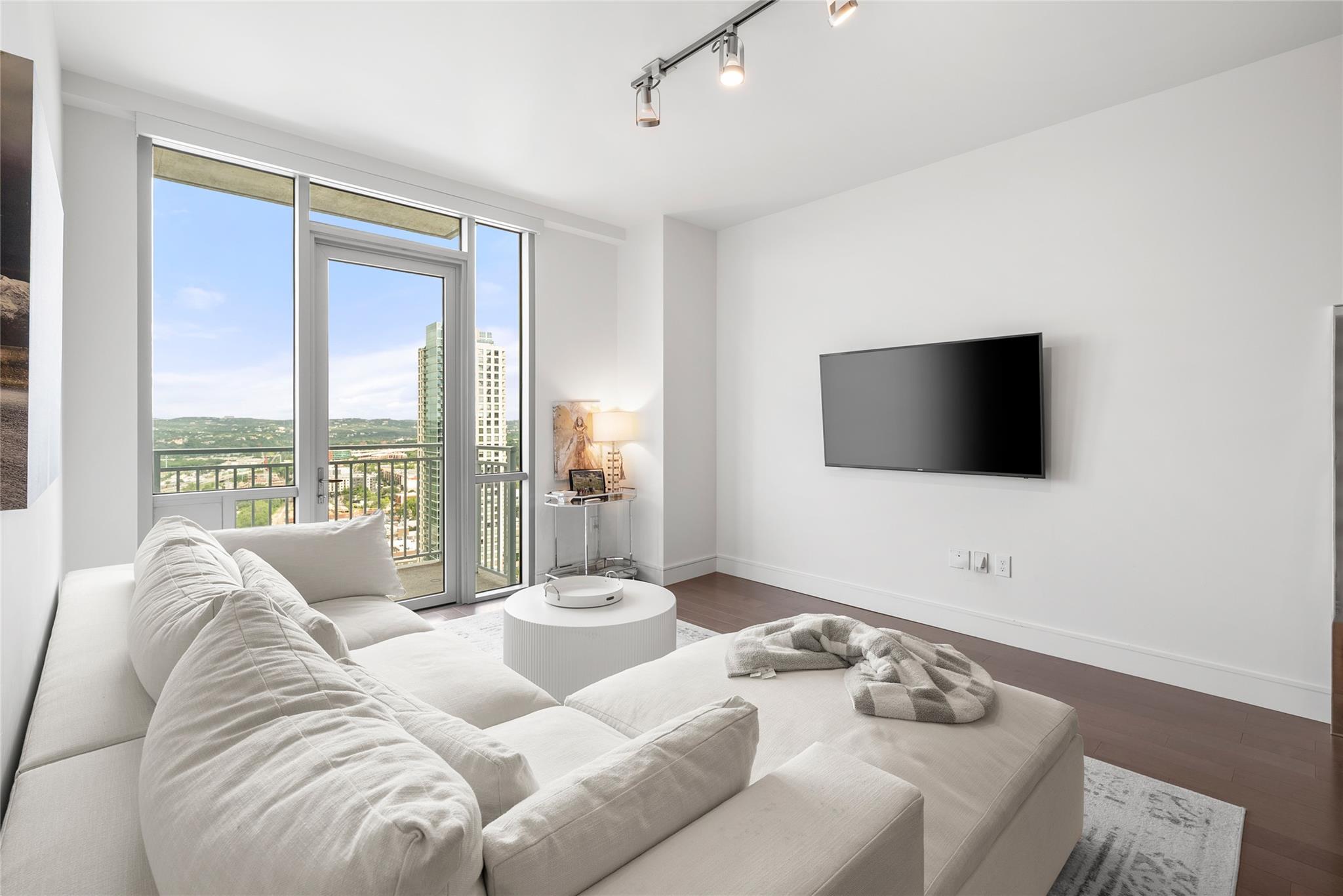 222 West Avenue Austin TX 78701