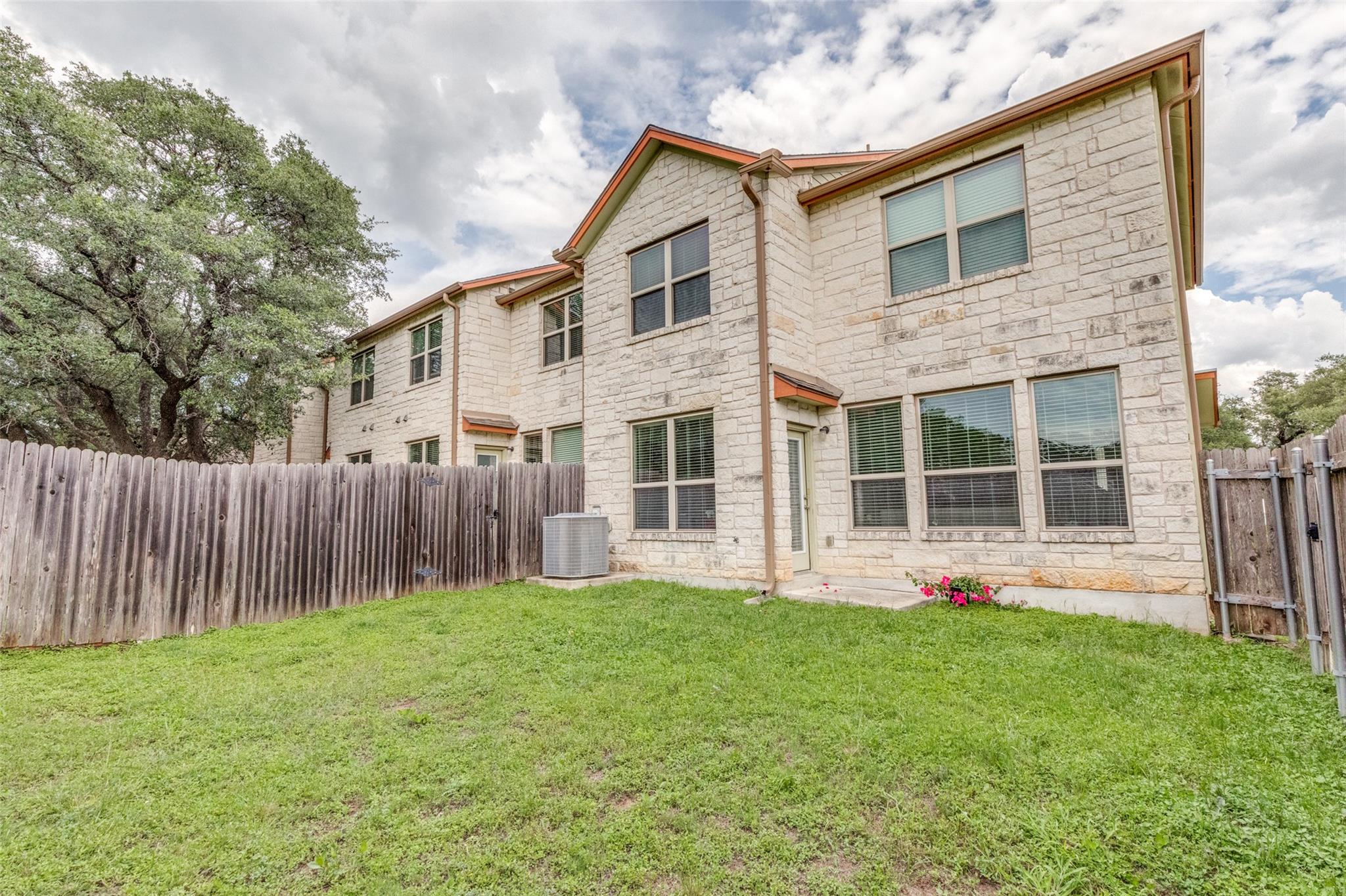 2410 Great Oaks Drive Round Rock TX 78681
