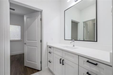 908 Poplar Street Austin TX 78705