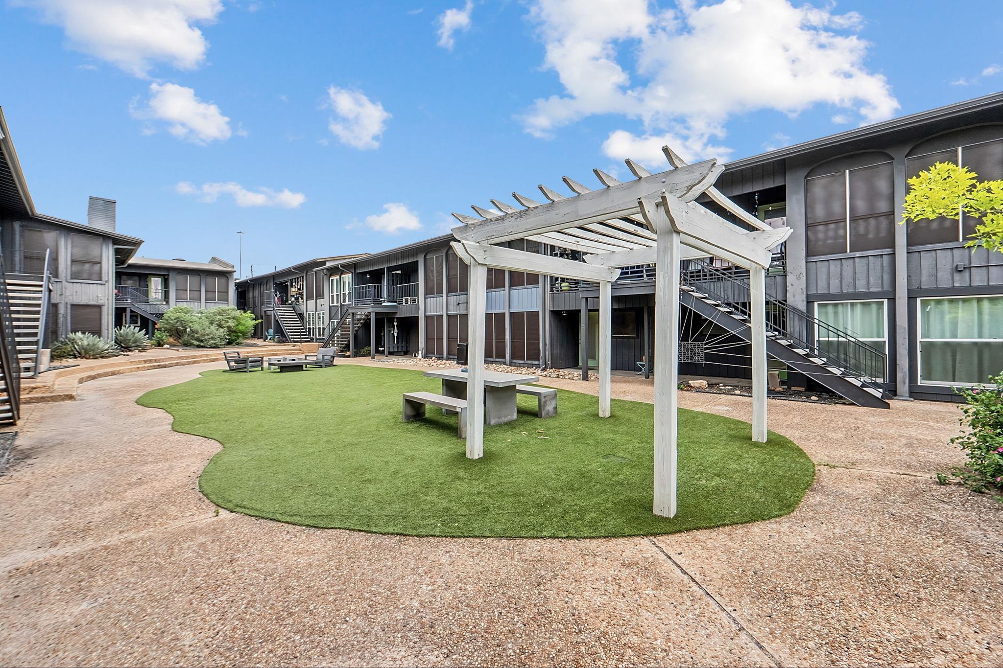 909 Reinli Street Austin TX 78751