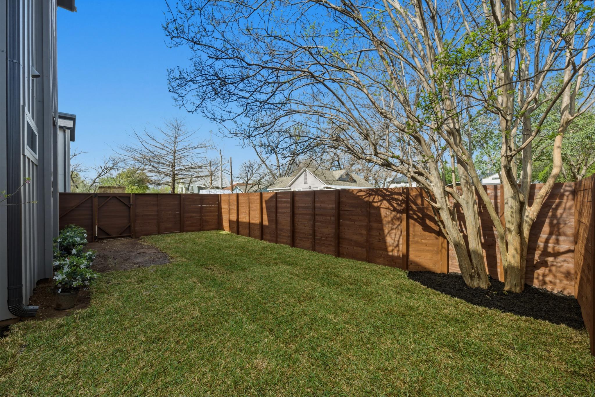 909 Calle Limon Austin TX 78702