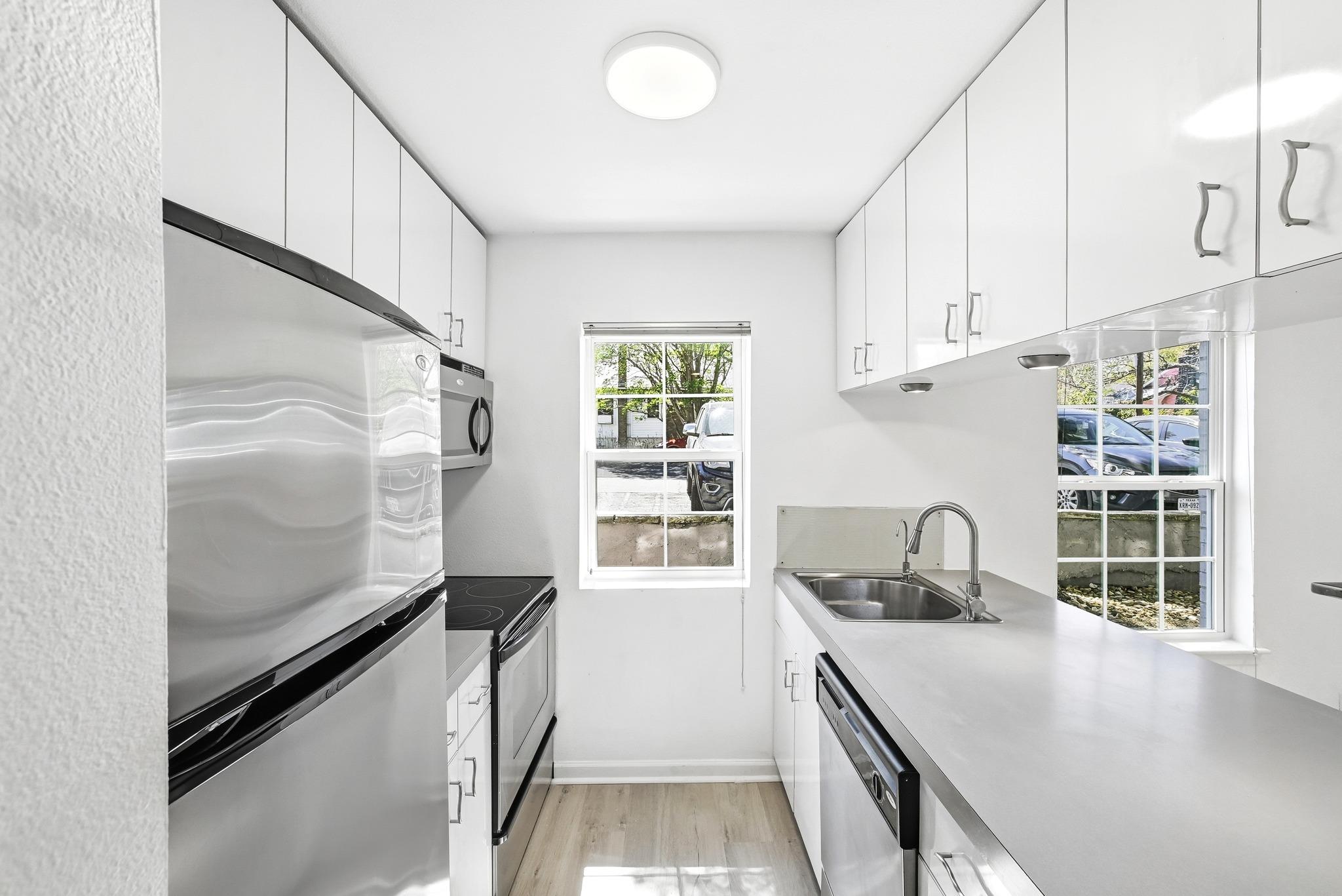300 Crockett Street Austin TX 78704