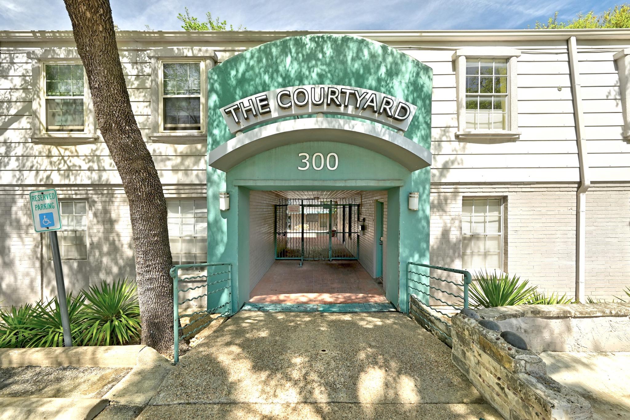 300 Crockett Street Austin TX 78704