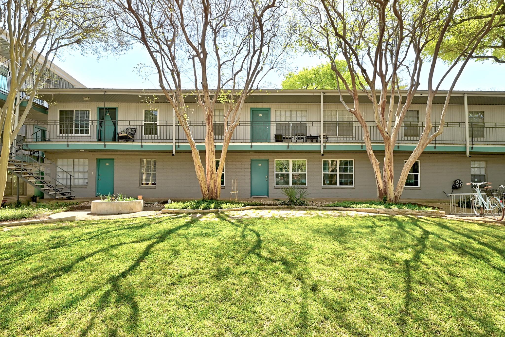 300 Crockett Street Austin TX 78704