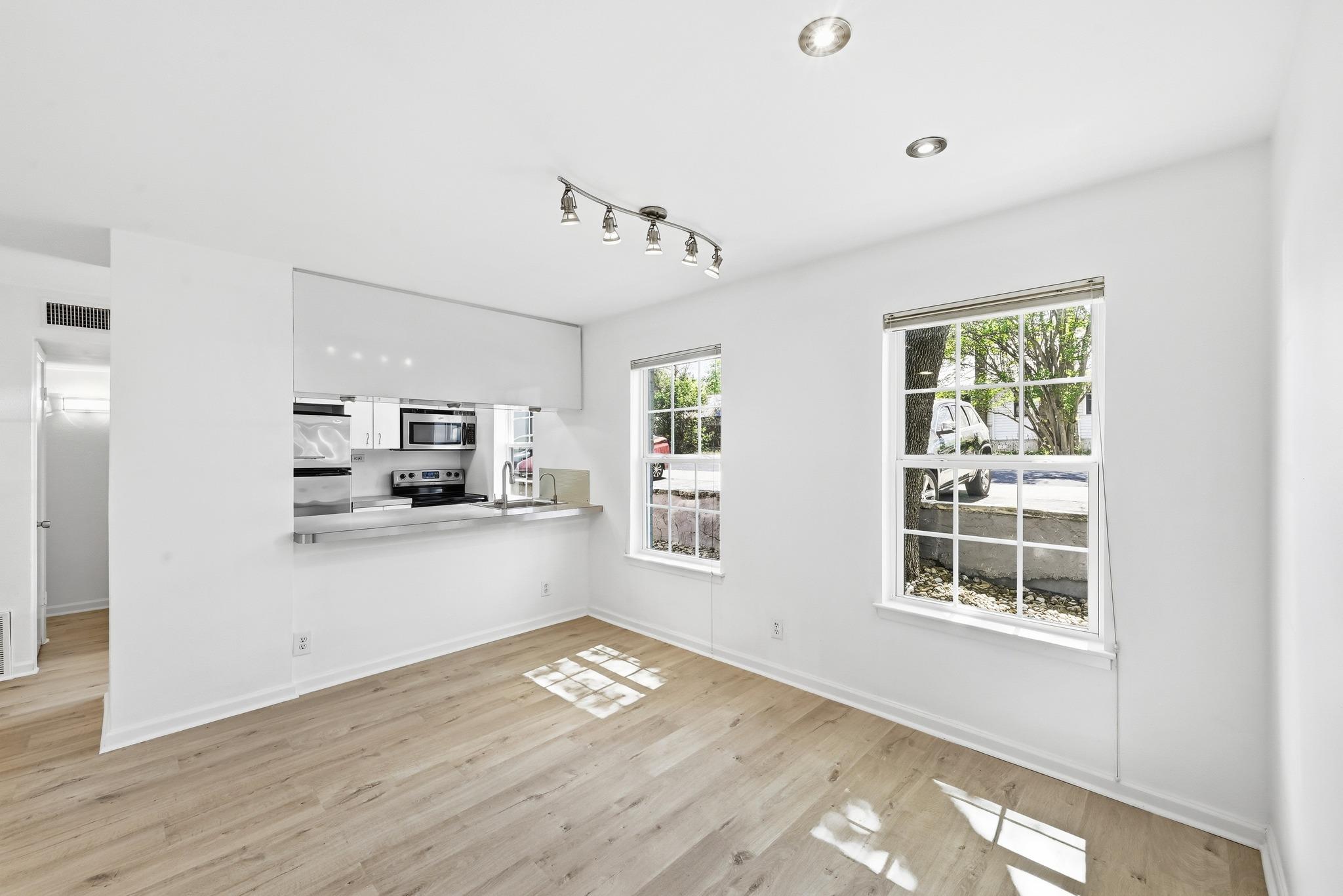 300 Crockett Street Austin TX 78704