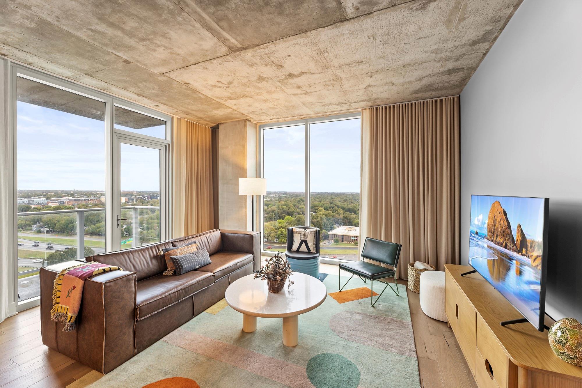 48 East Avenue Austin TX 78701