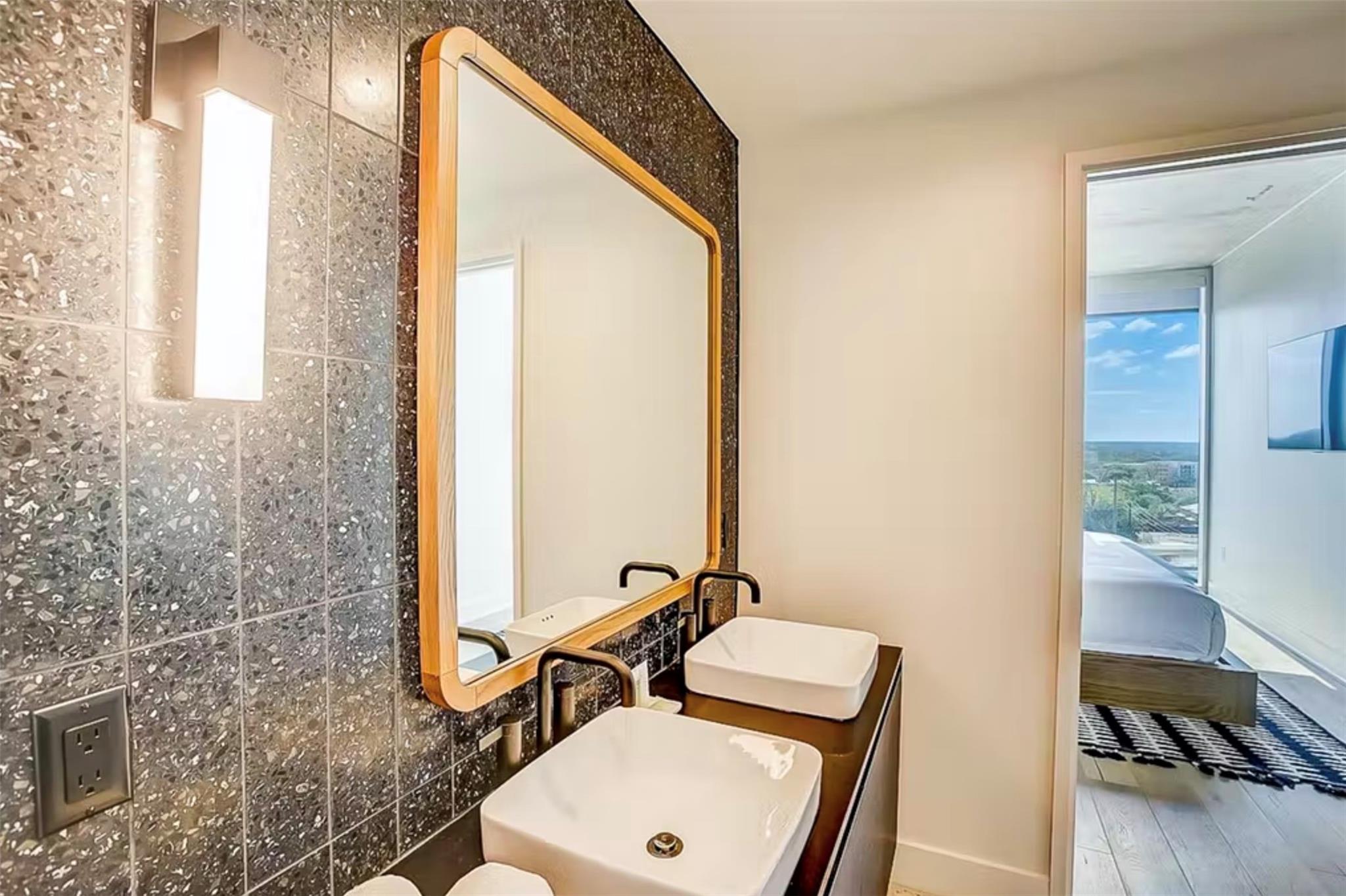 48 East Avenue Austin TX 78701