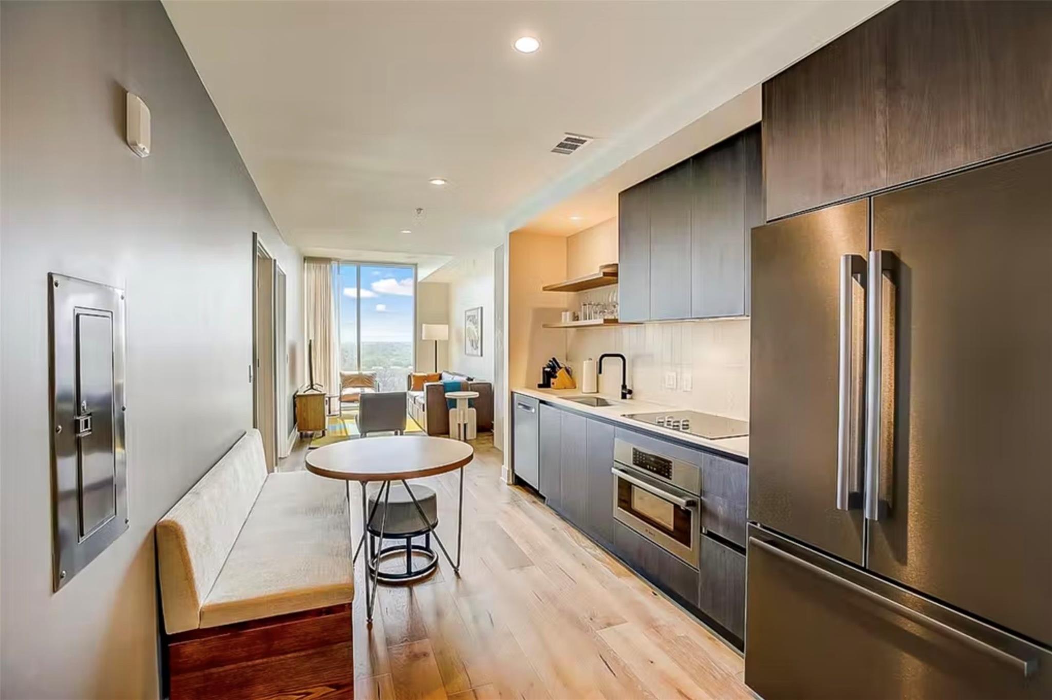 48 East Avenue Austin TX 78701