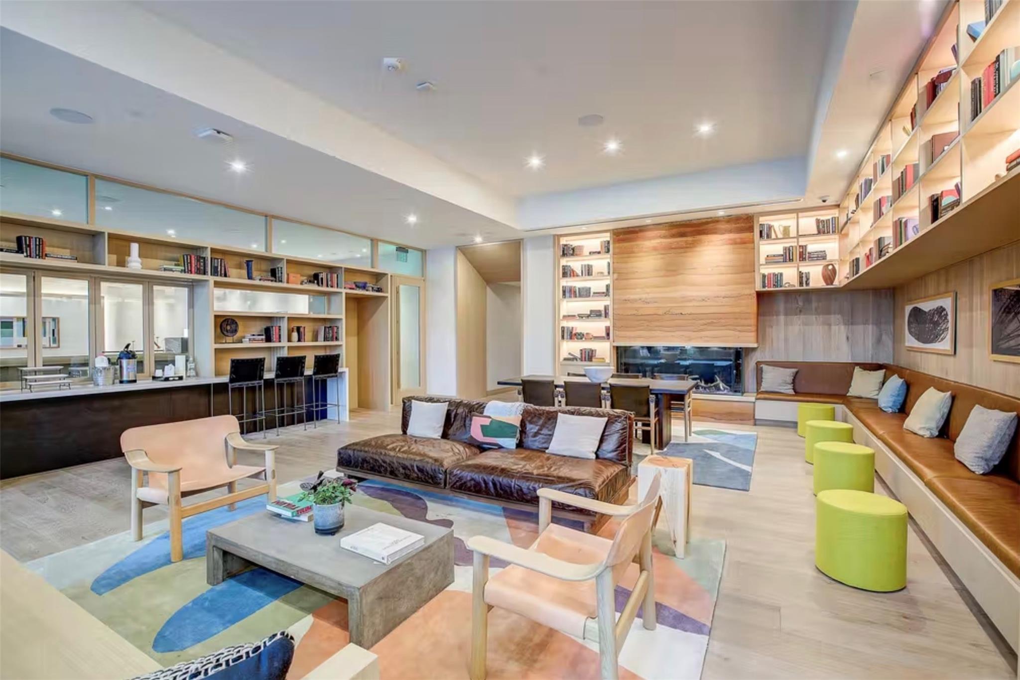 48 East Avenue Austin TX 78701
