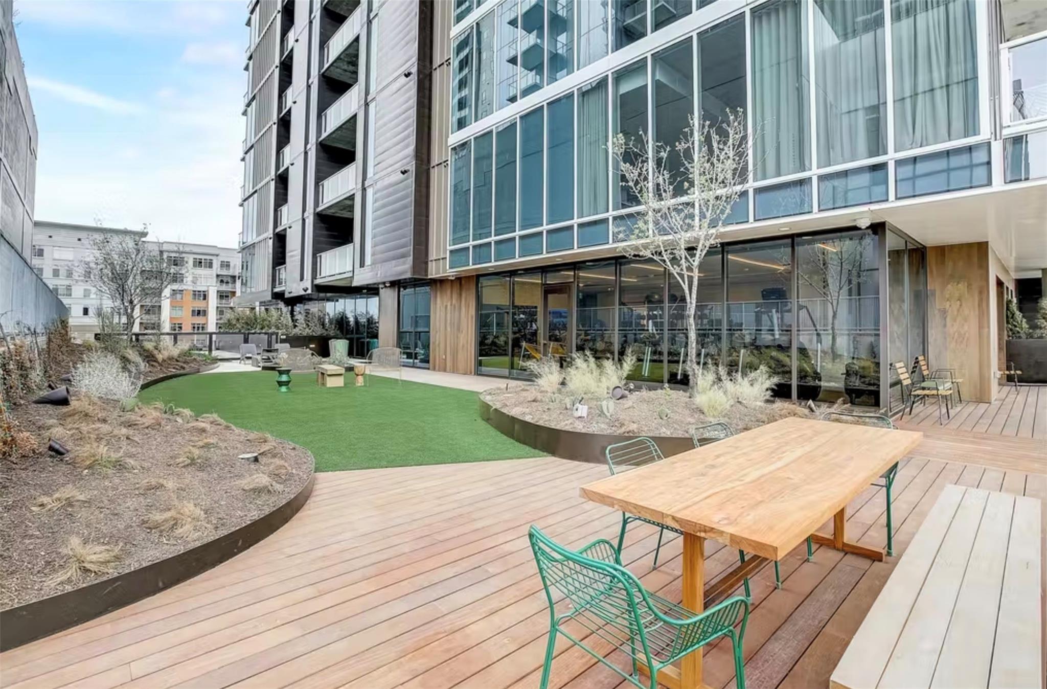 48 East Avenue Austin TX 78701