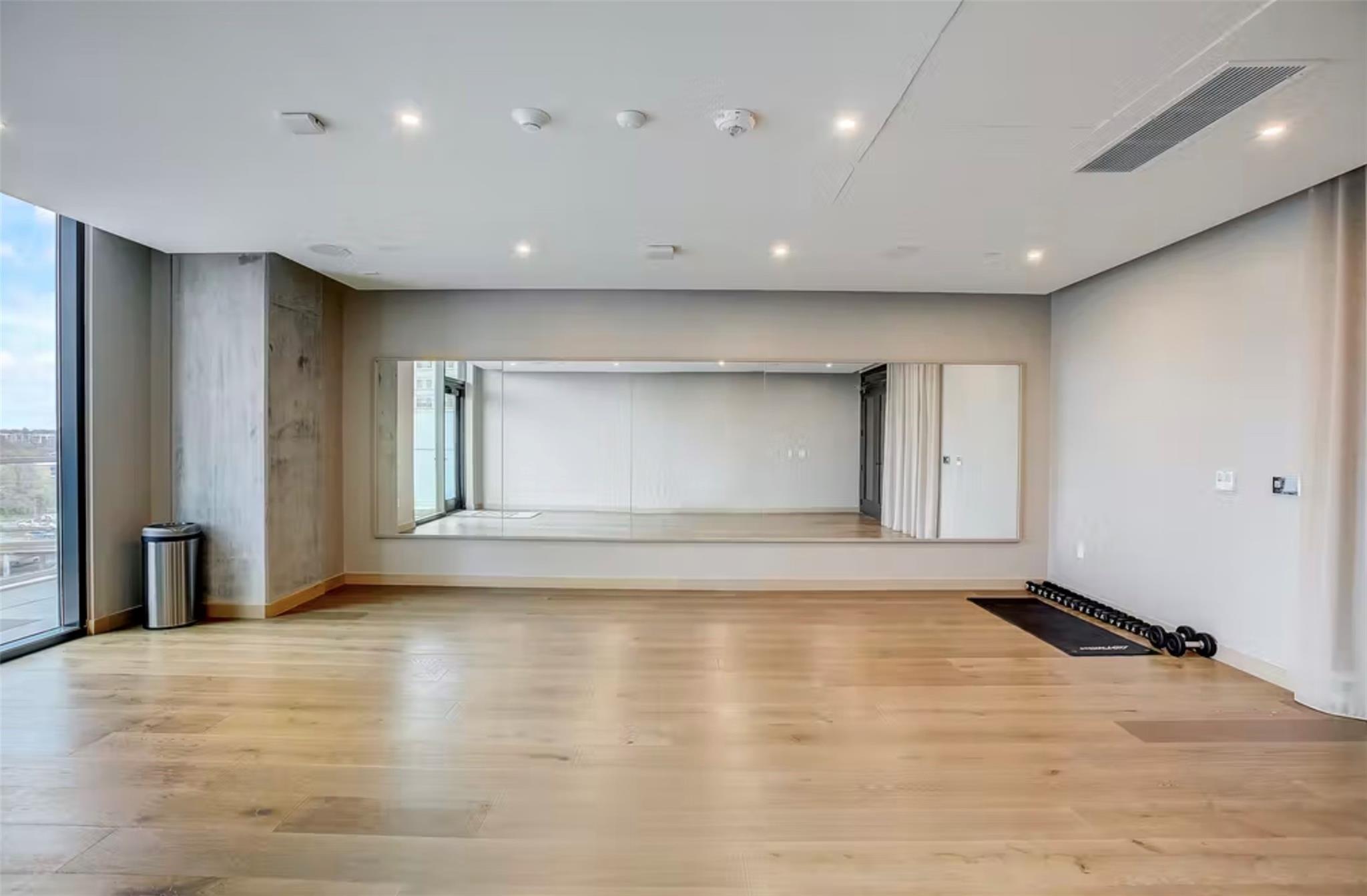 48 East Avenue Austin TX 78701