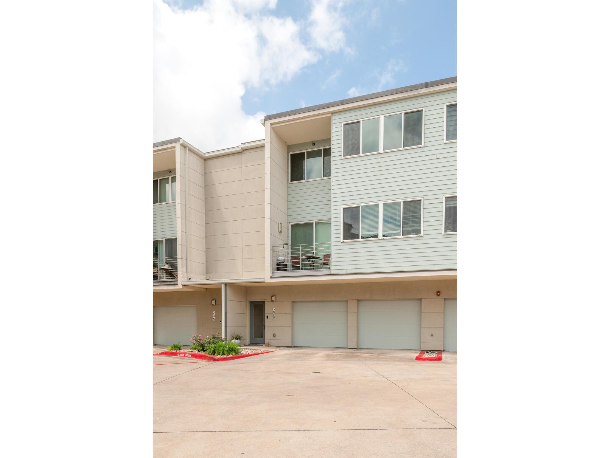 604 N Bluff Drive Austin TX 78745