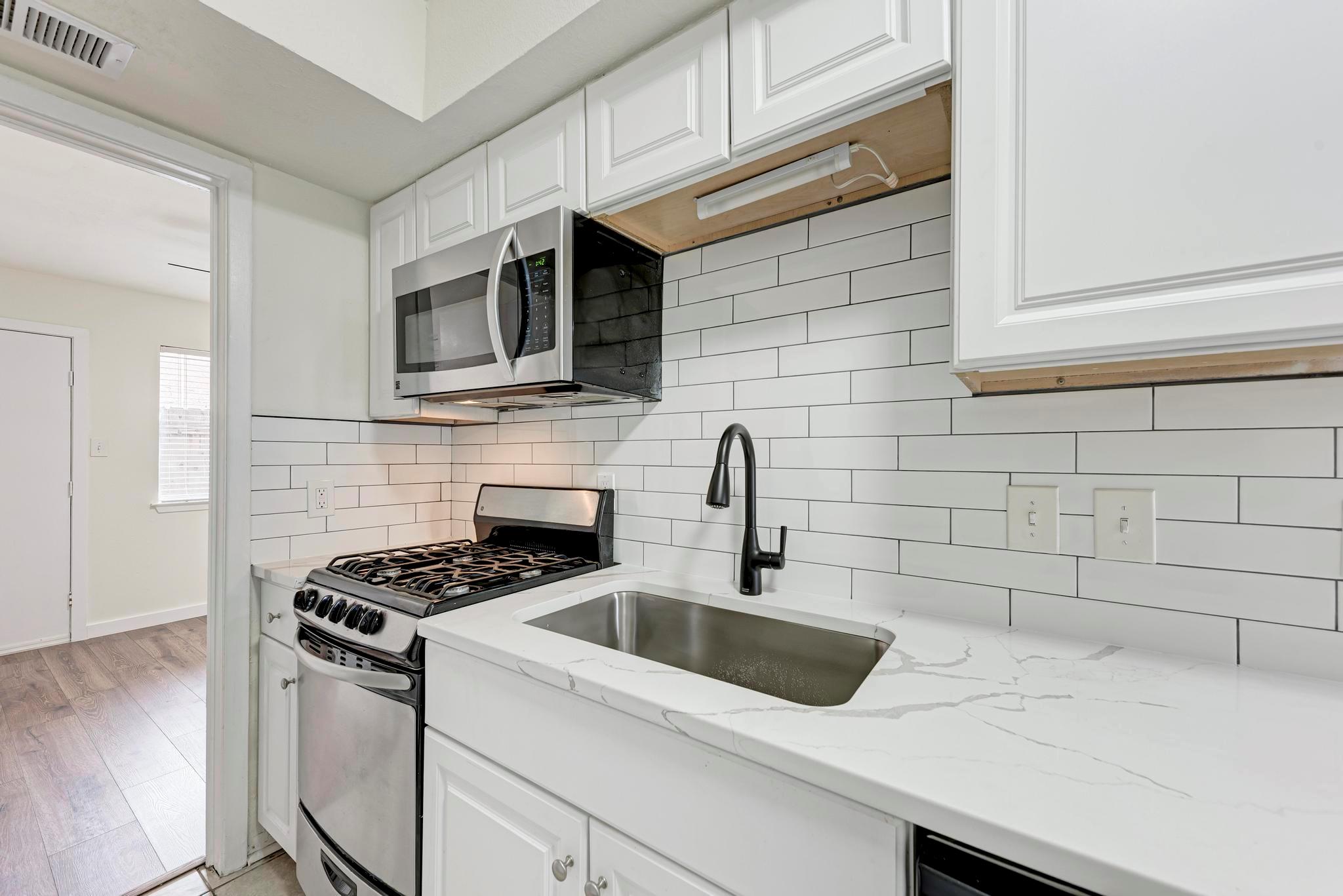 1010 W 23 Street Austin TX 78705