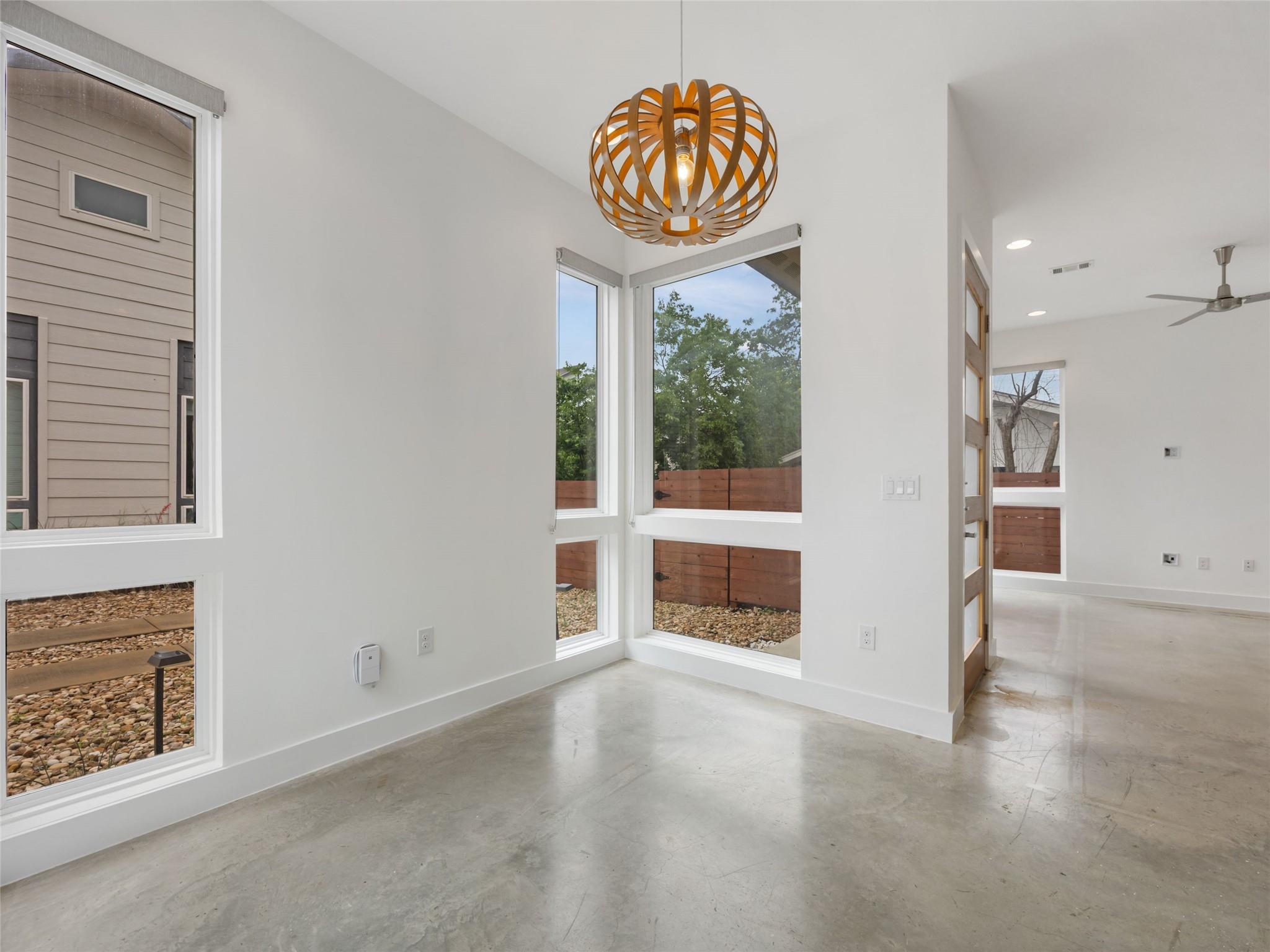 513 W Croslin Street Austin TX 78752