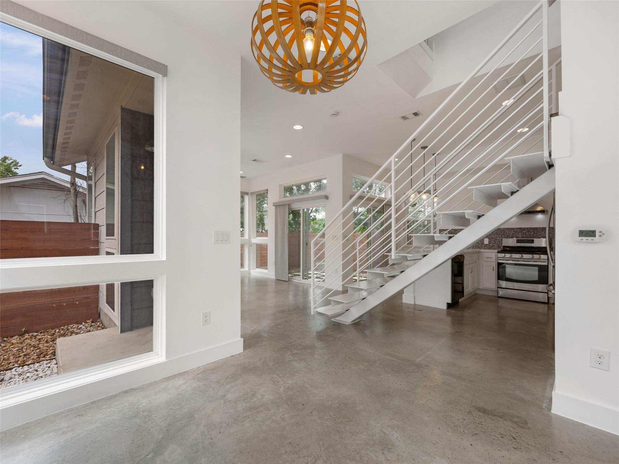 513 W Croslin Street Austin TX 78752