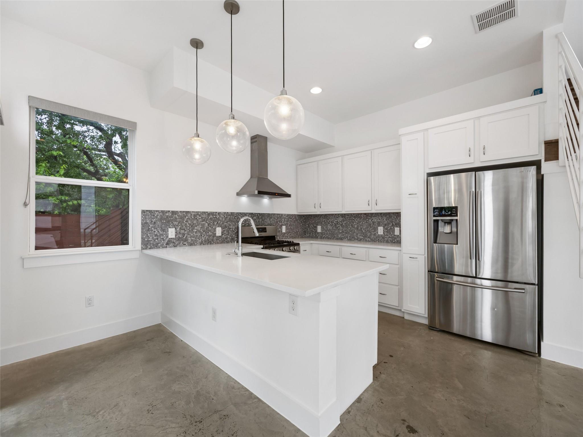 513 W Croslin Street Austin TX 78752