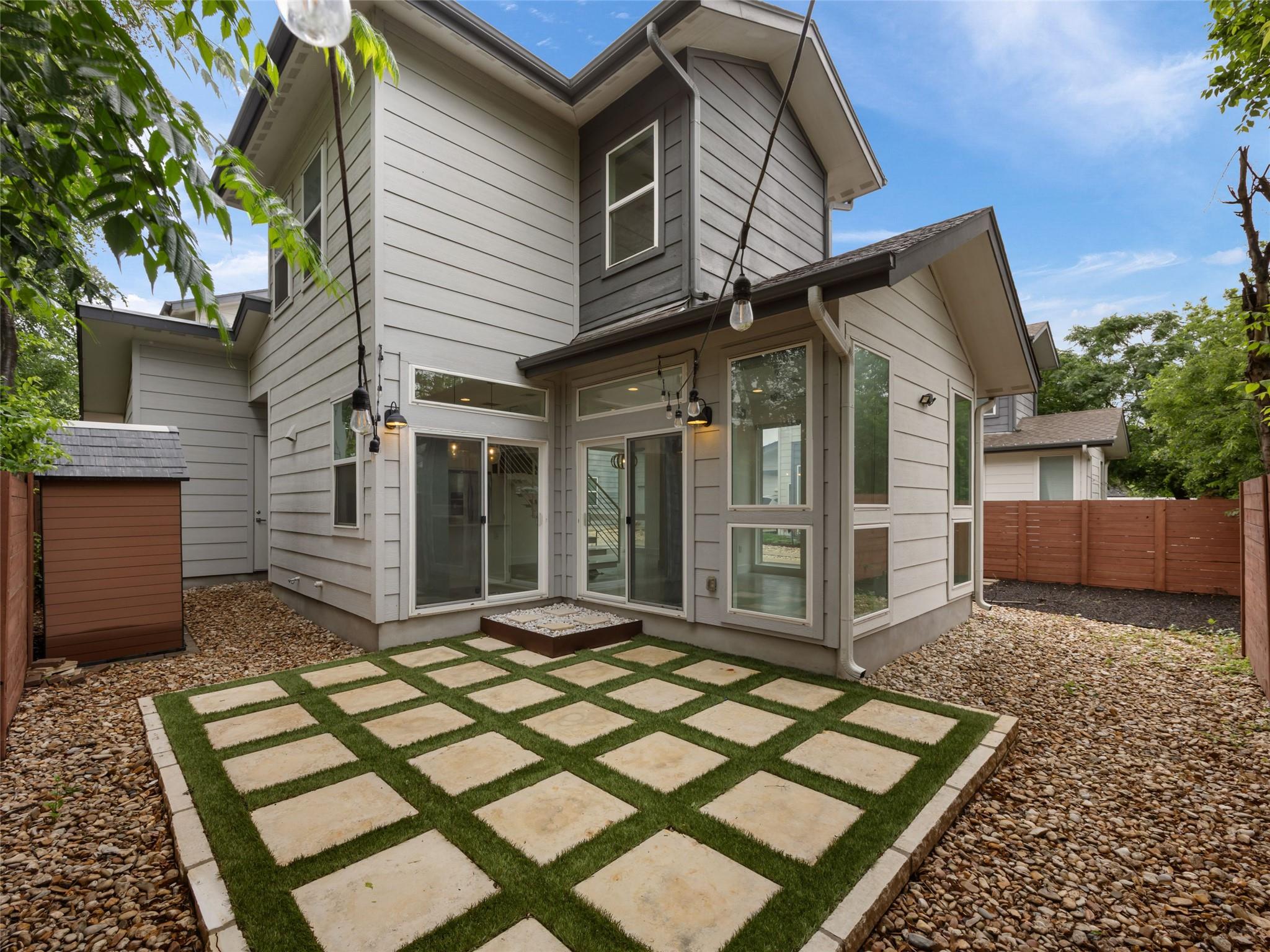 513 W Croslin Street Austin TX 78752