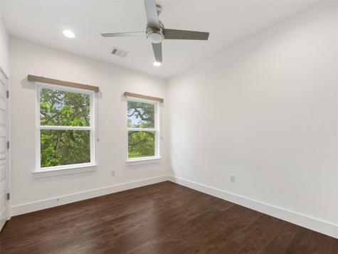513 W Croslin Street Austin TX 78752