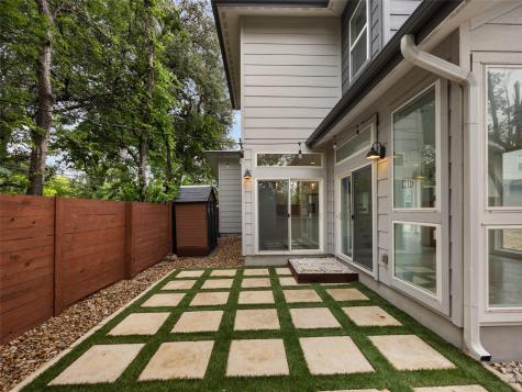 513 W Croslin Street Austin TX 78752