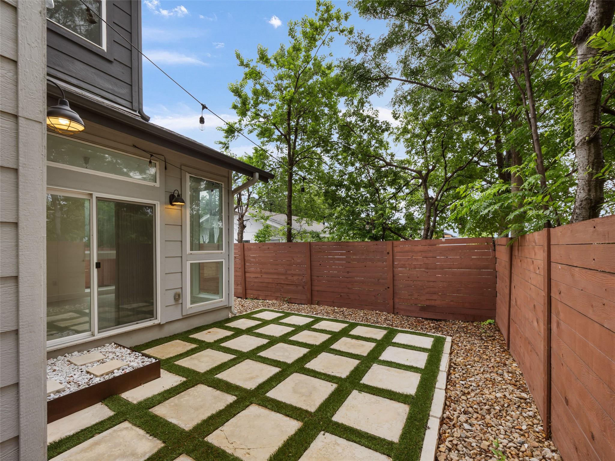 513 W Croslin Street Austin TX 78752