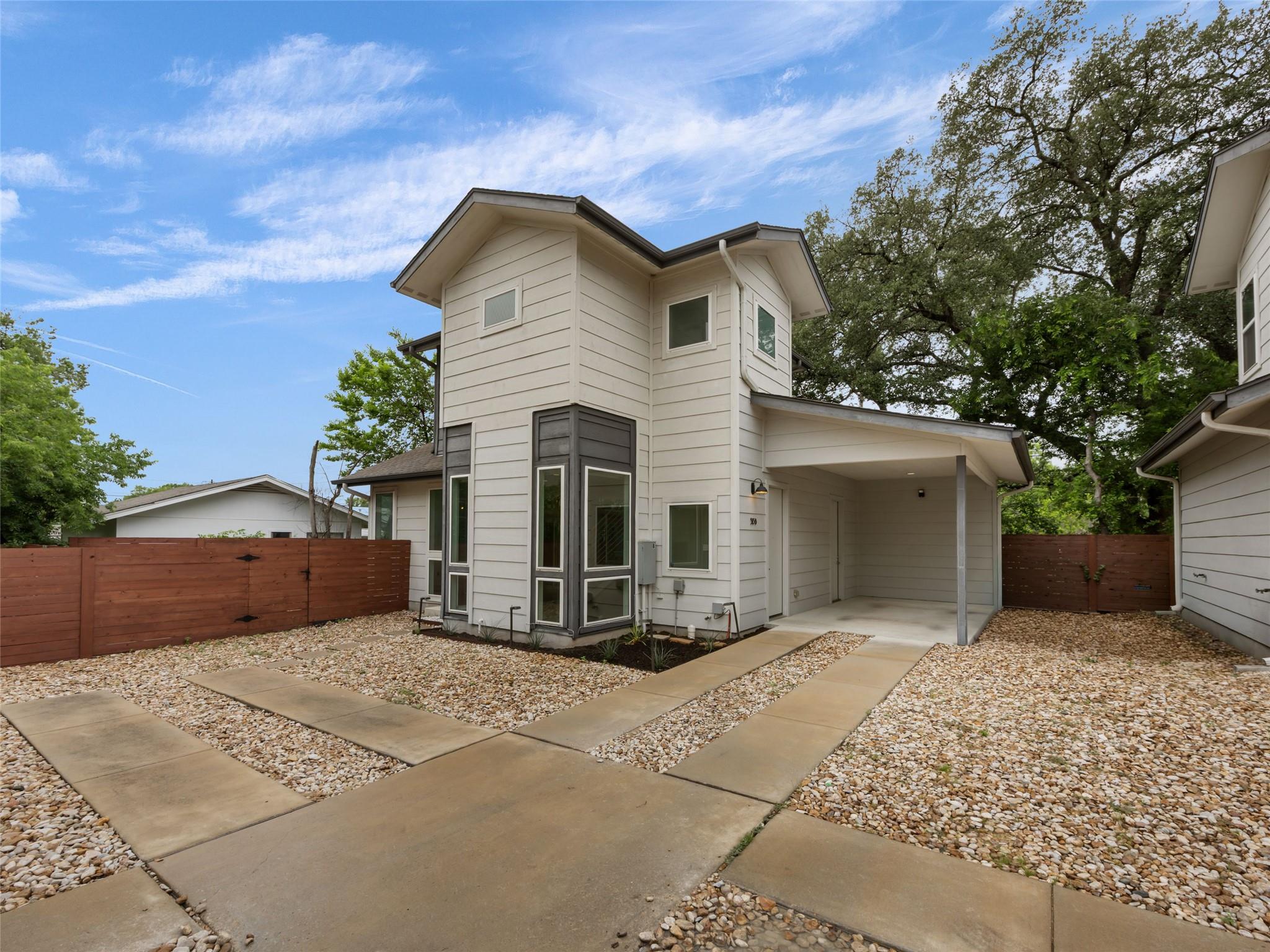 513 W Croslin Street Austin TX 78752