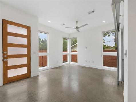 513 W Croslin Street Austin TX 78752
