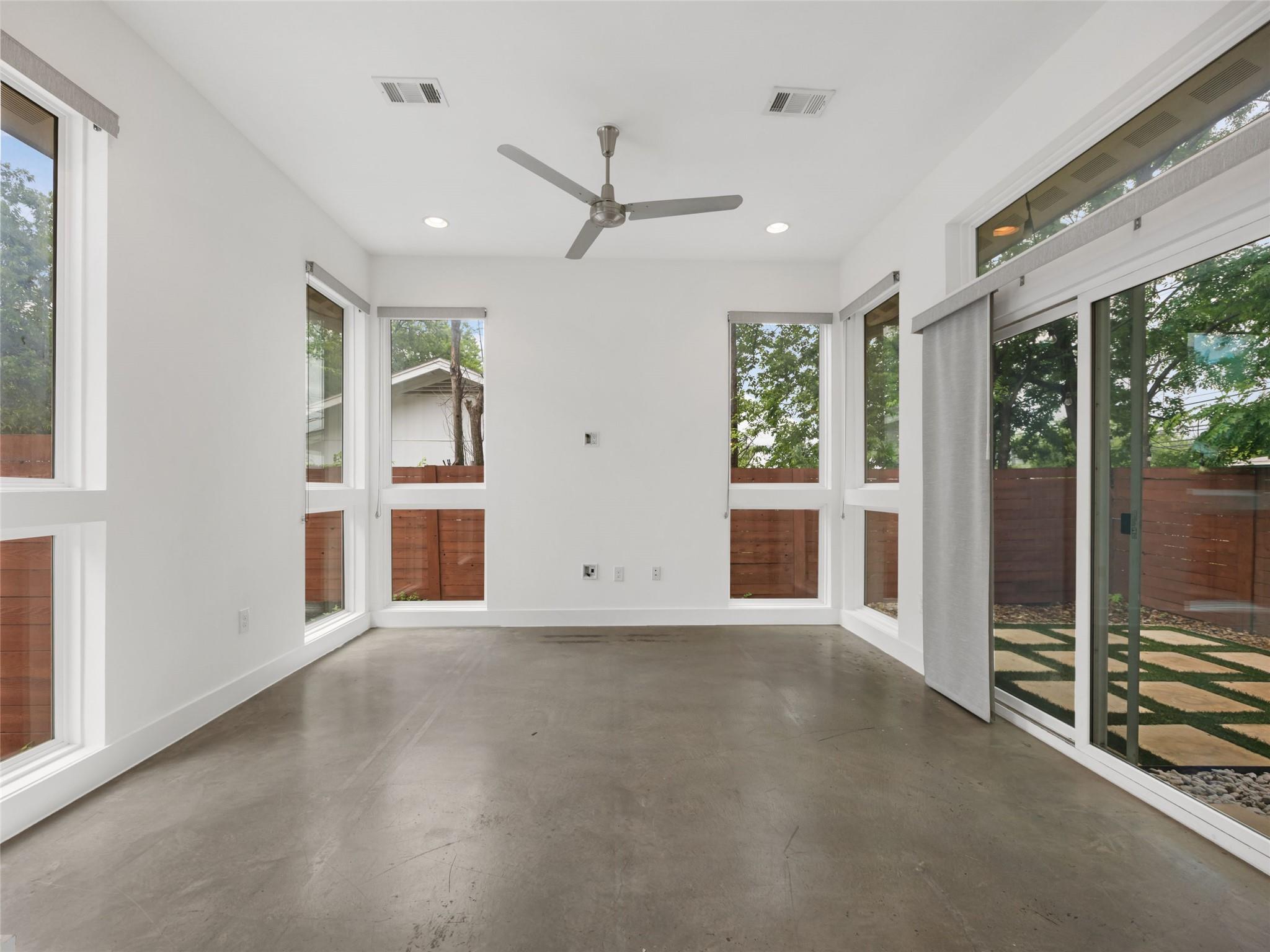 513 W Croslin Street Austin TX 78752