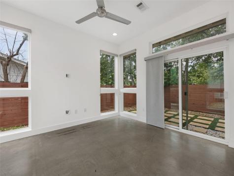 513 W Croslin Street Austin TX 78752