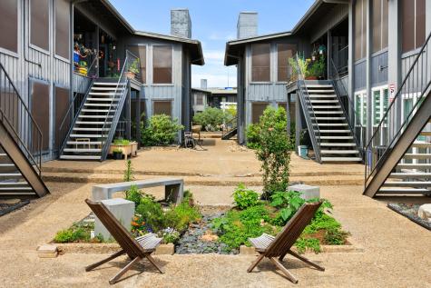 909 Reinli Street Austin TX 78751