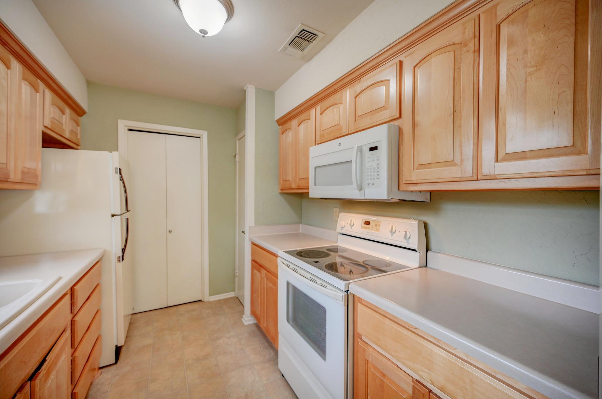 1875 West Lane Kerrville TX 78028