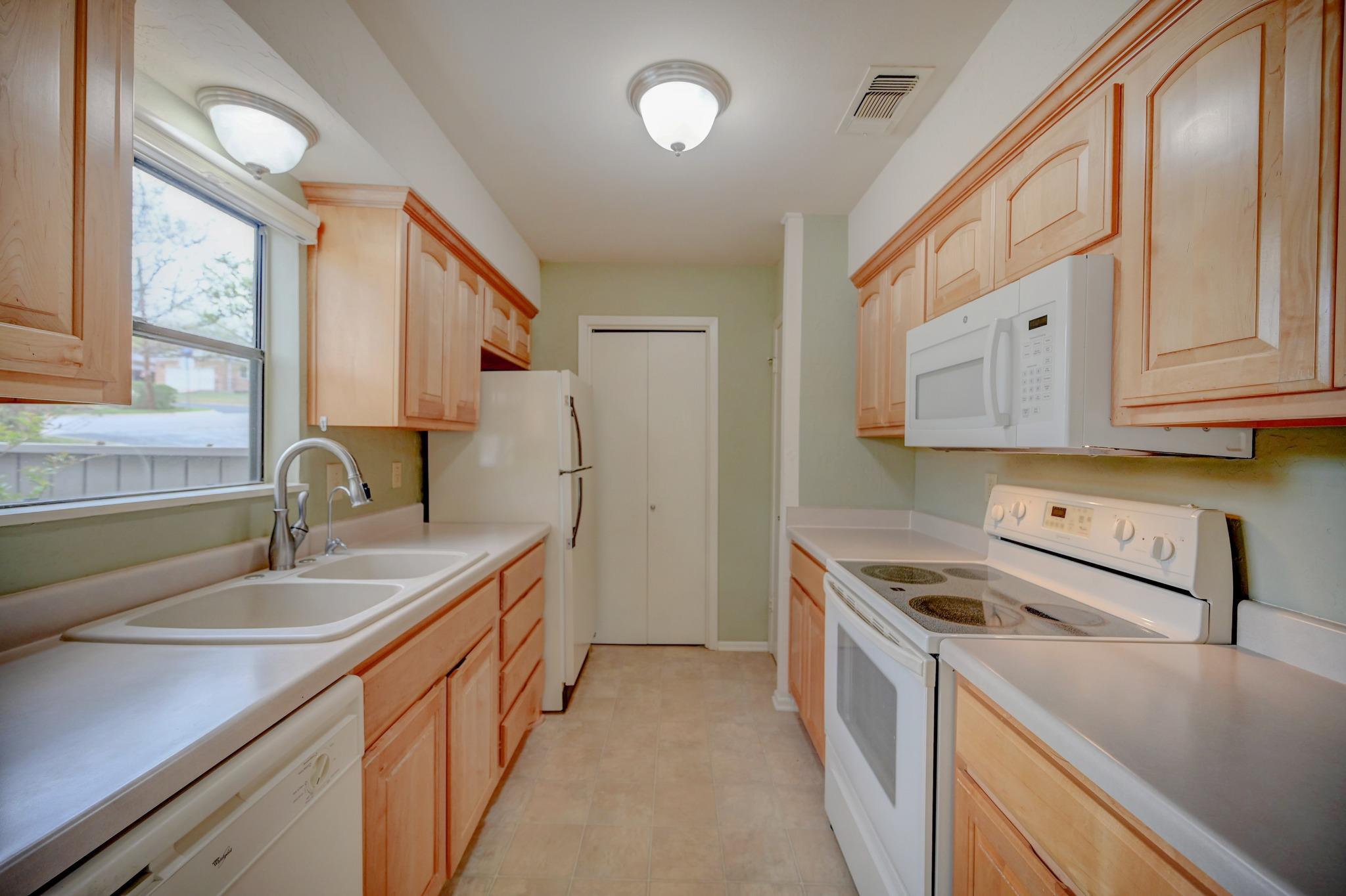 1875 West Lane Kerrville TX 78028