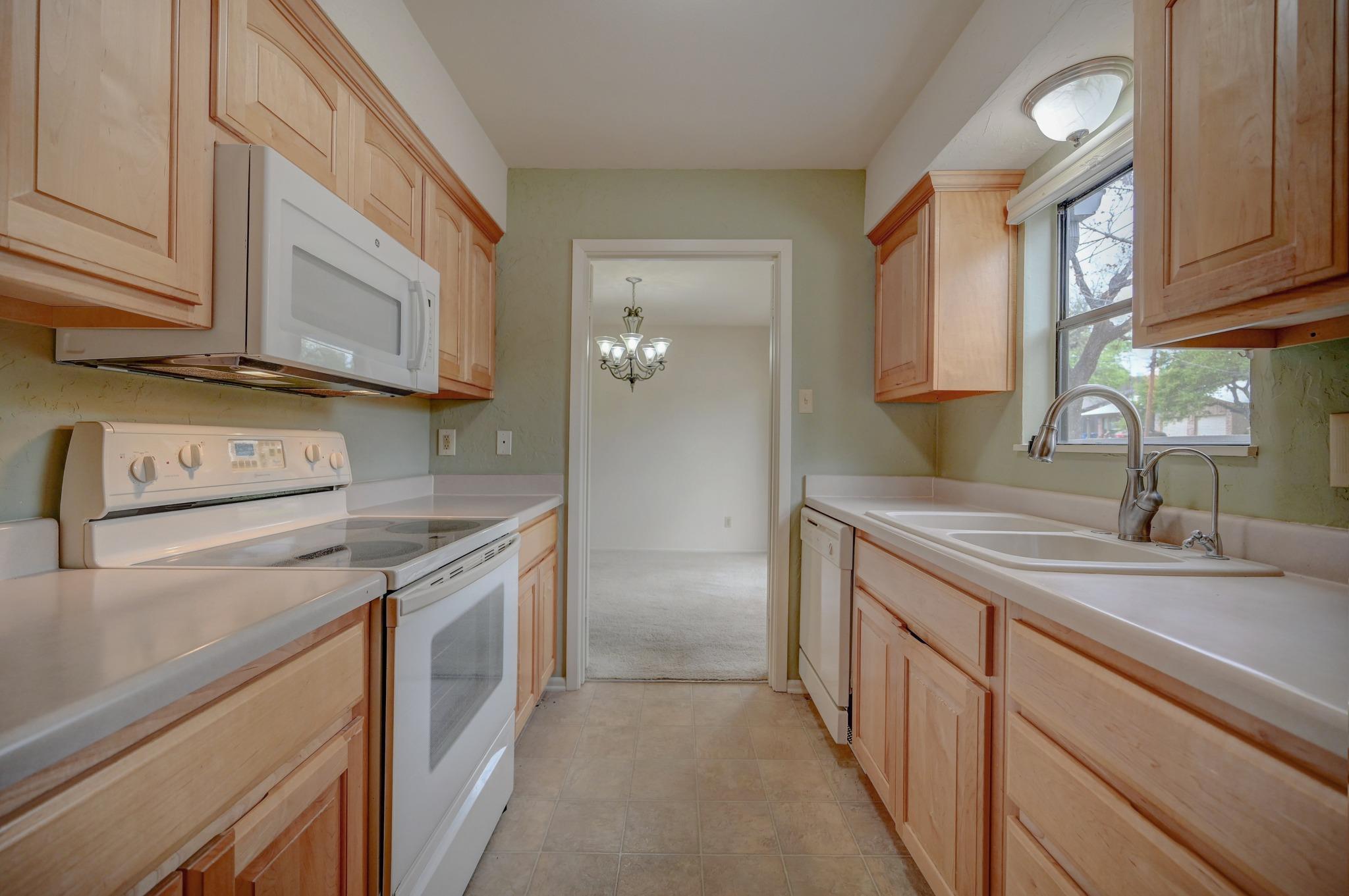 1875 West Lane Kerrville TX 78028