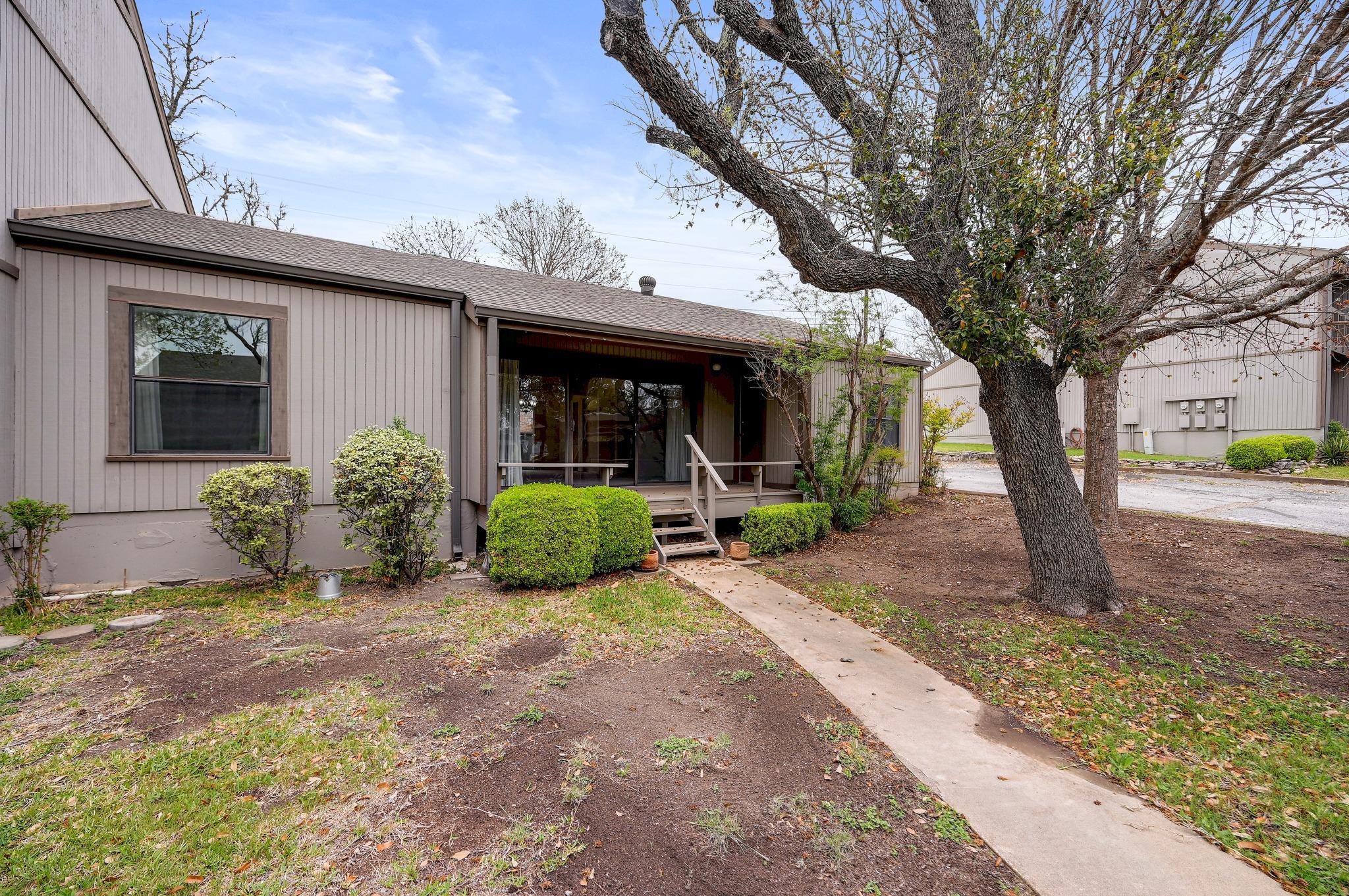 1875 West Lane Kerrville TX 78028