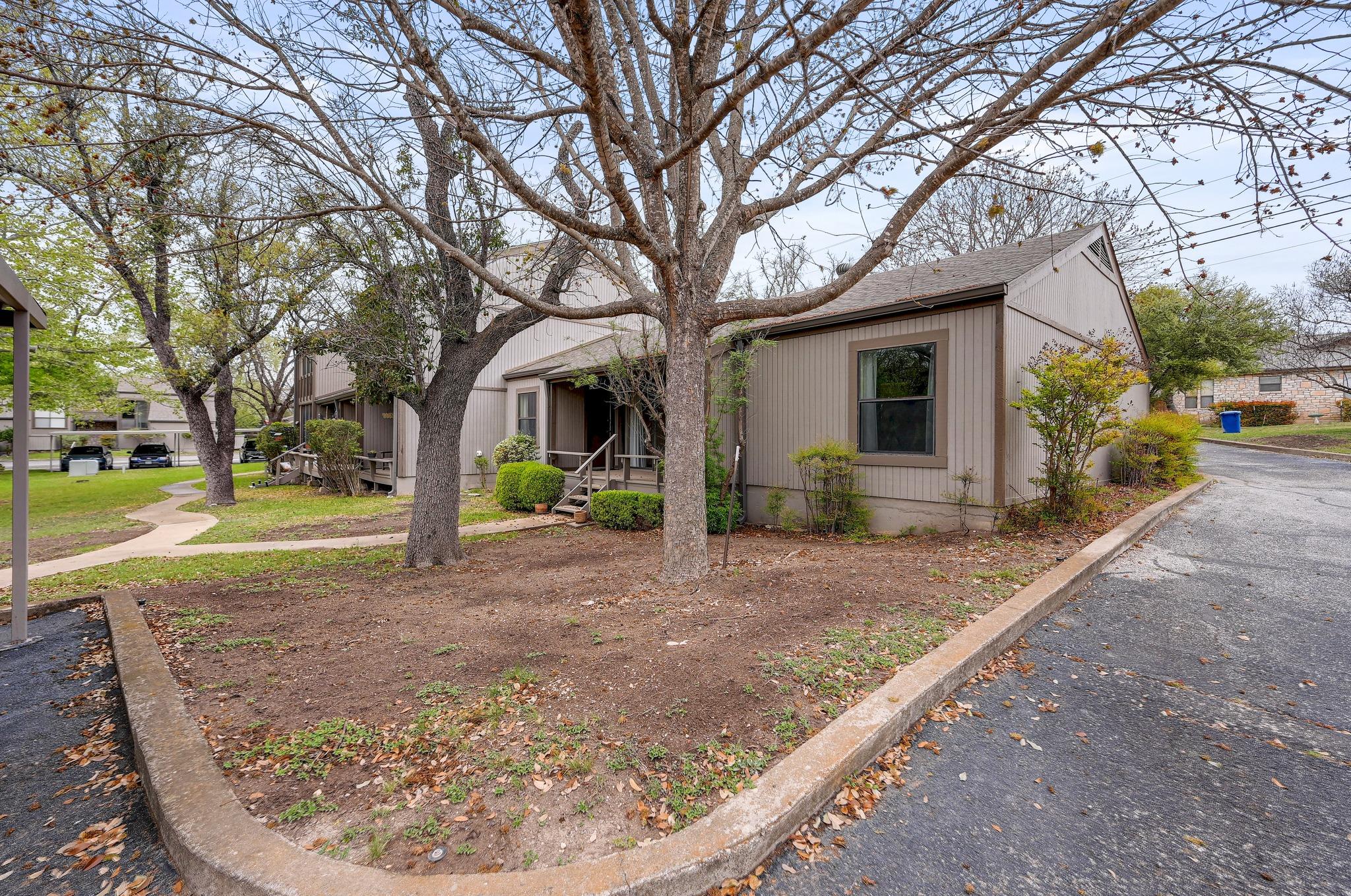 1875 West Lane Kerrville TX 78028