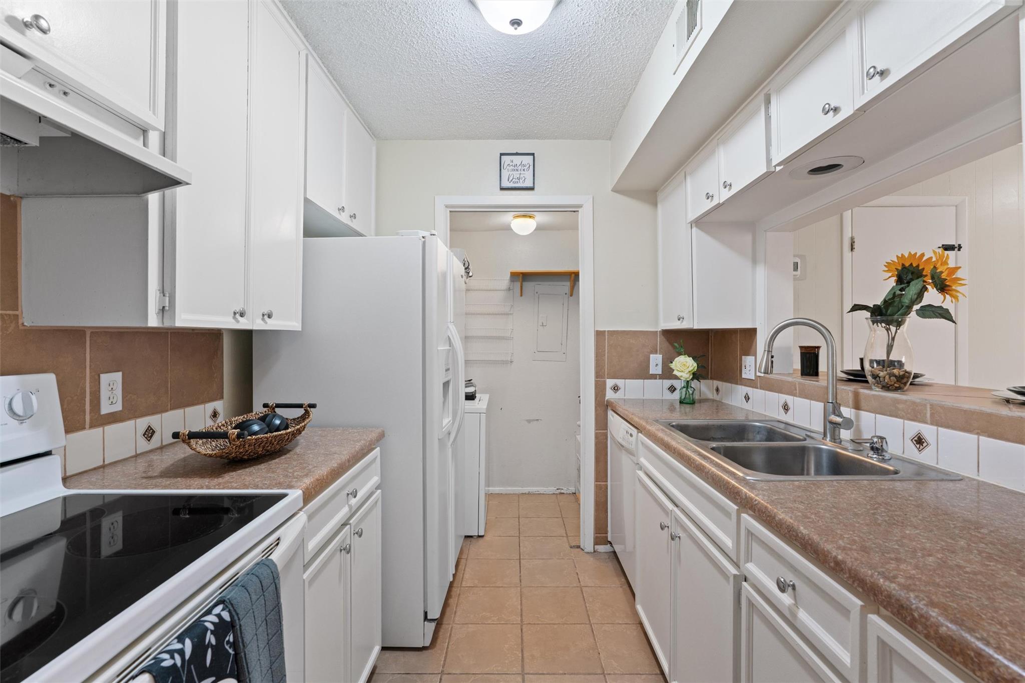 6718 Silvermine Drive Austin TX 78736