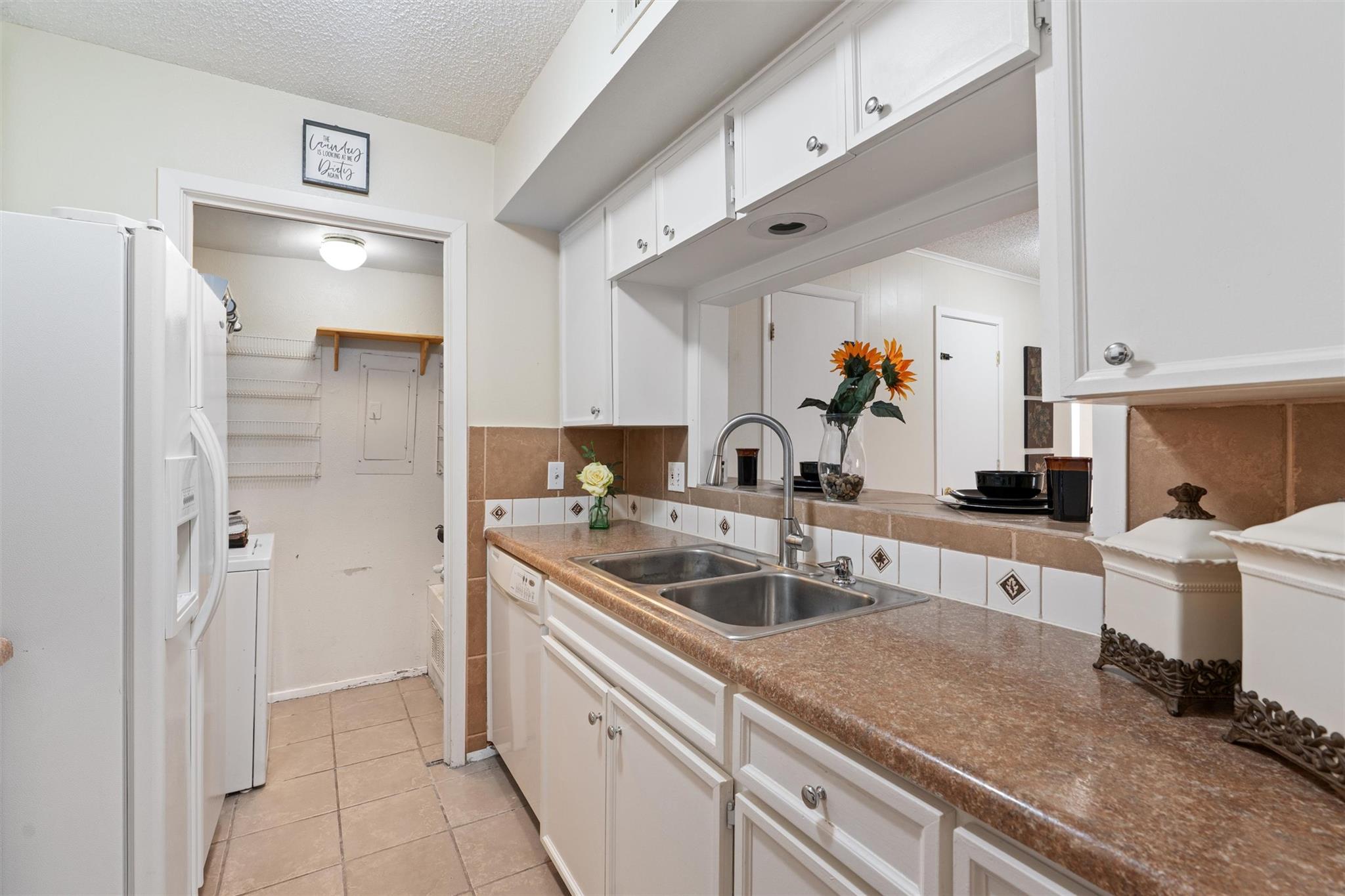6718 Silvermine Drive Austin TX 78736