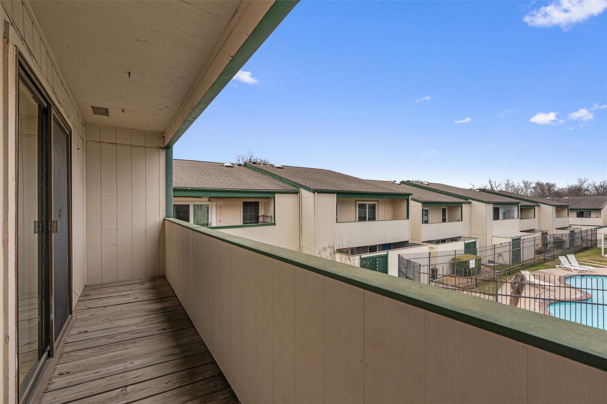 6718 Silvermine Drive Austin TX 78736