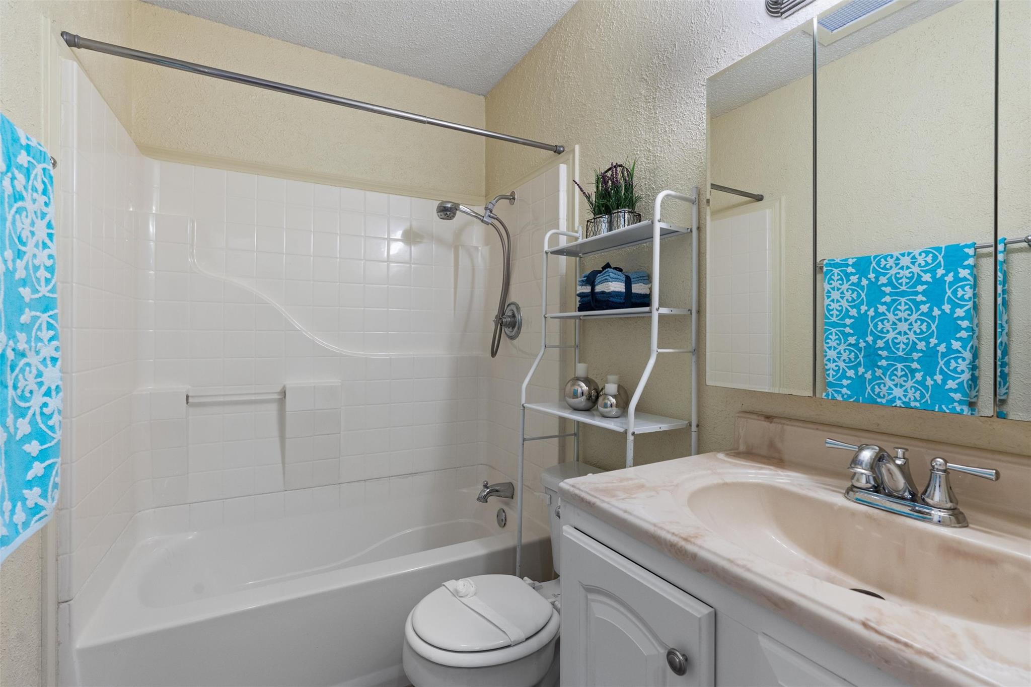 6718 Silvermine Drive Austin TX 78736