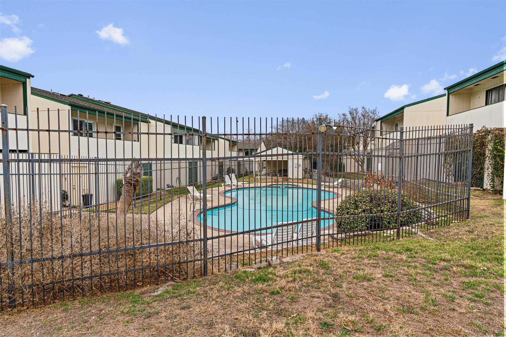 6718 Silvermine Drive Austin TX 78736