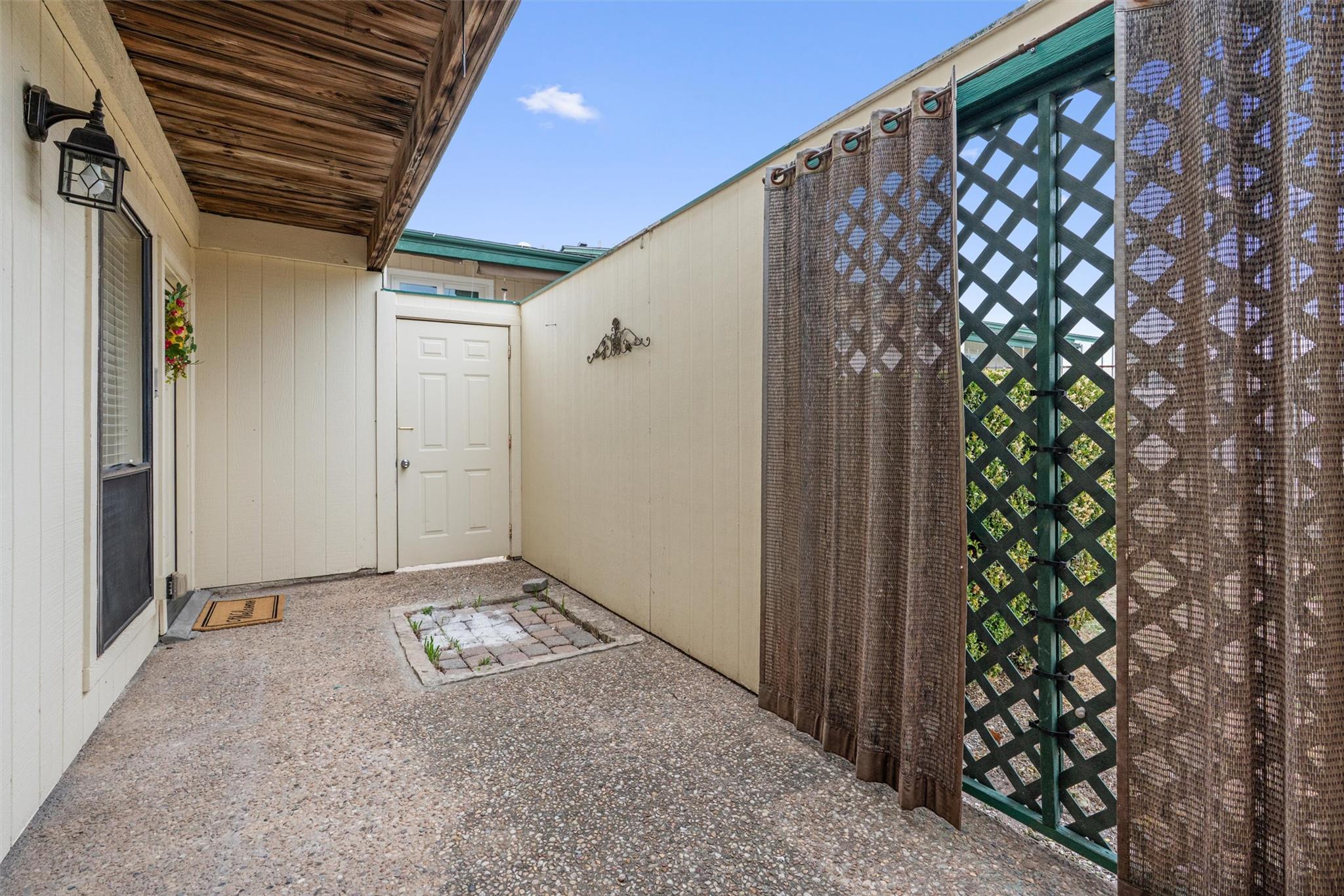 6718 Silvermine Drive Austin TX 78736