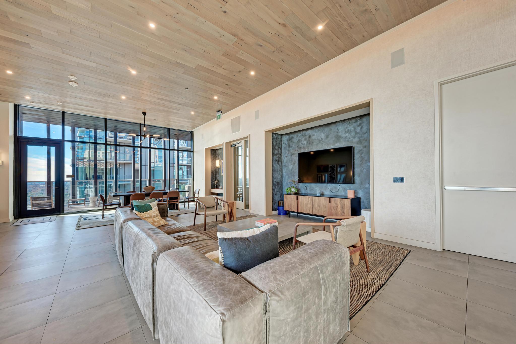 48 East Avenue Austin TX 78701