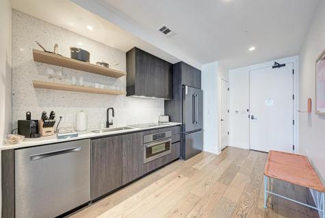 48 East Avenue Austin TX 78701